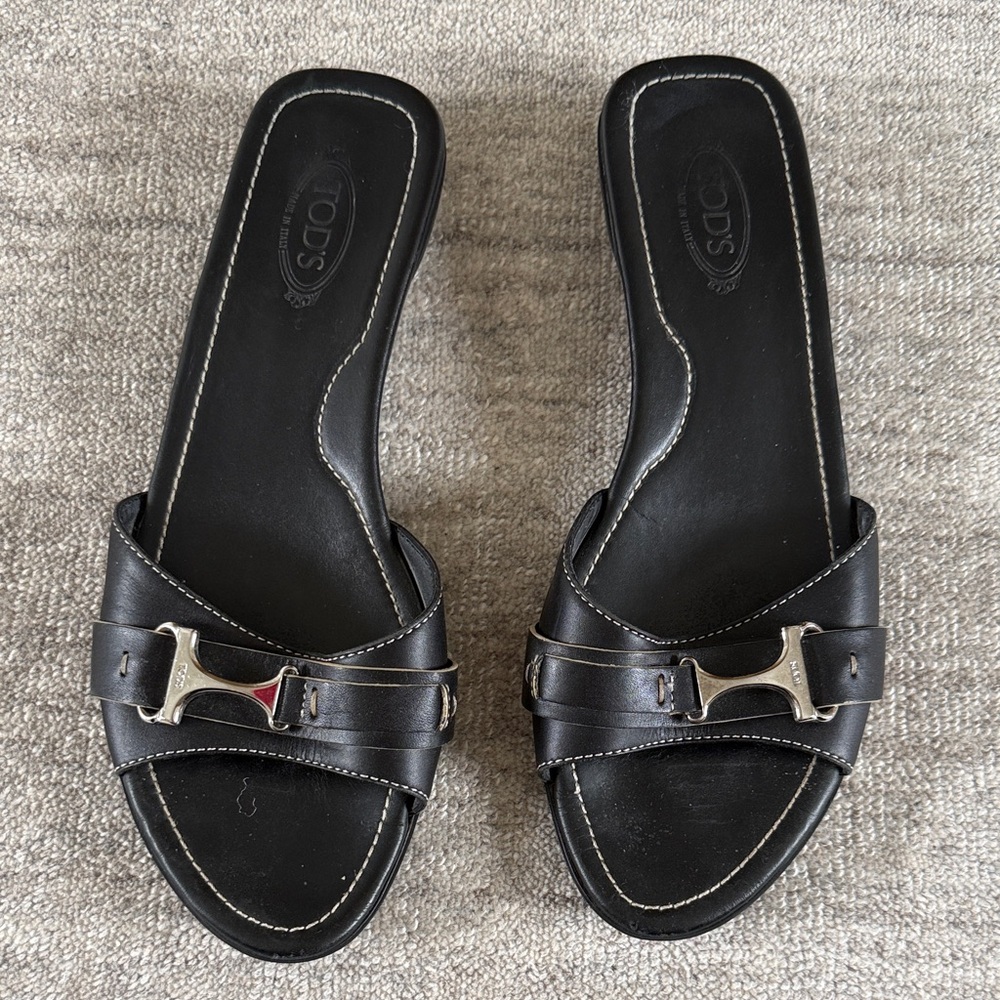 Tod's Elegant Black Leather Mules